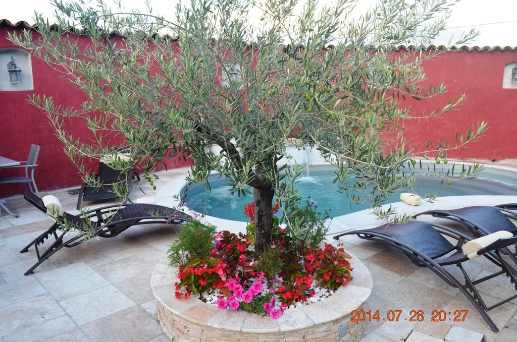 Auberge Les Galets Peyruis Exteriör bild