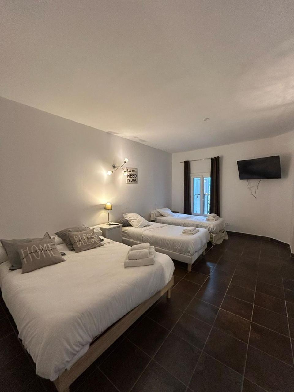 Auberge Les Galets Peyruis Exteriör bild