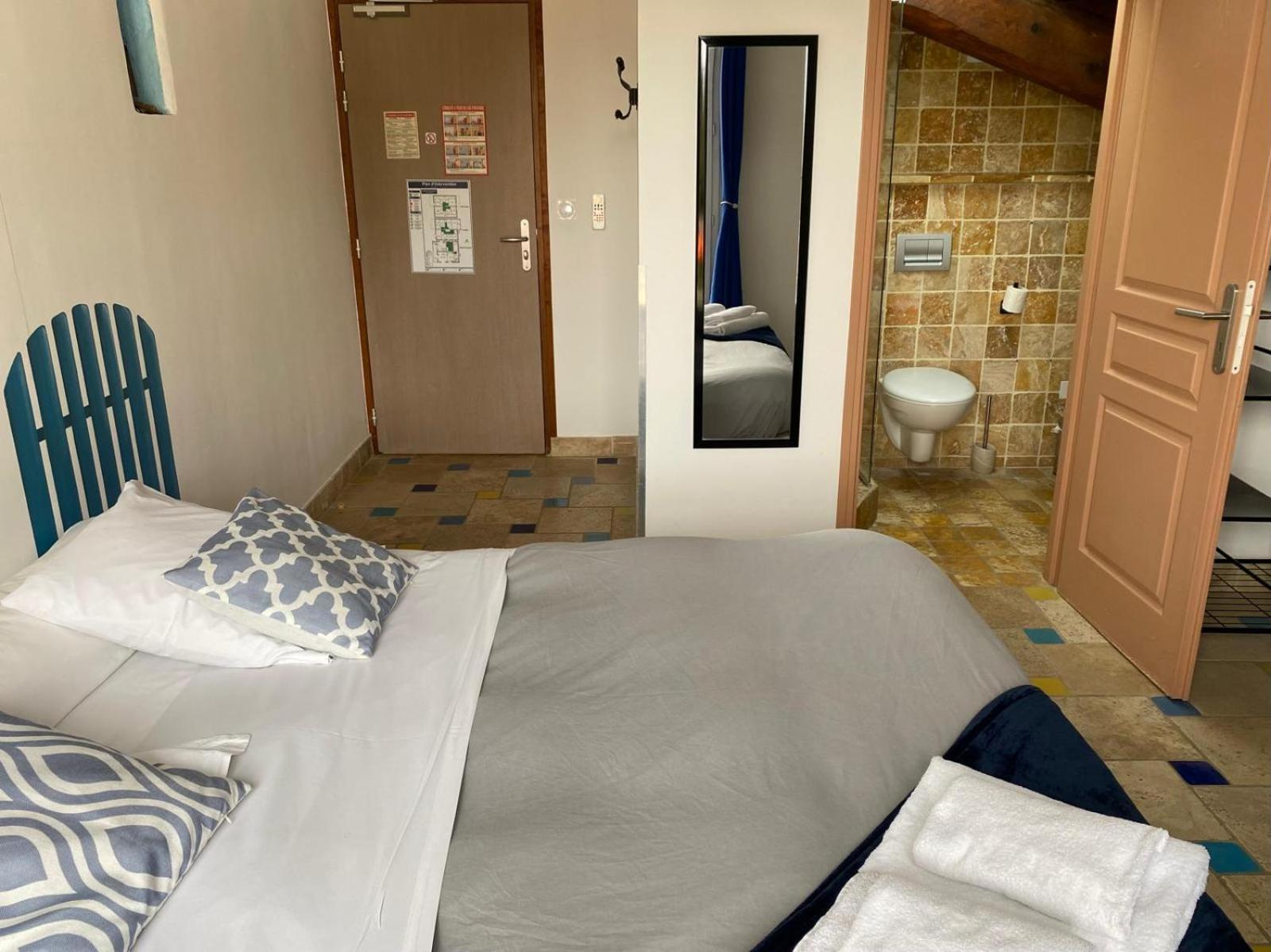 Auberge Les Galets Peyruis Exteriör bild