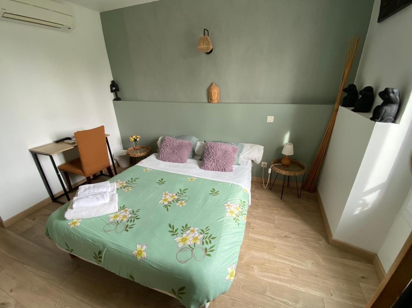 Auberge Les Galets Peyruis Exteriör bild