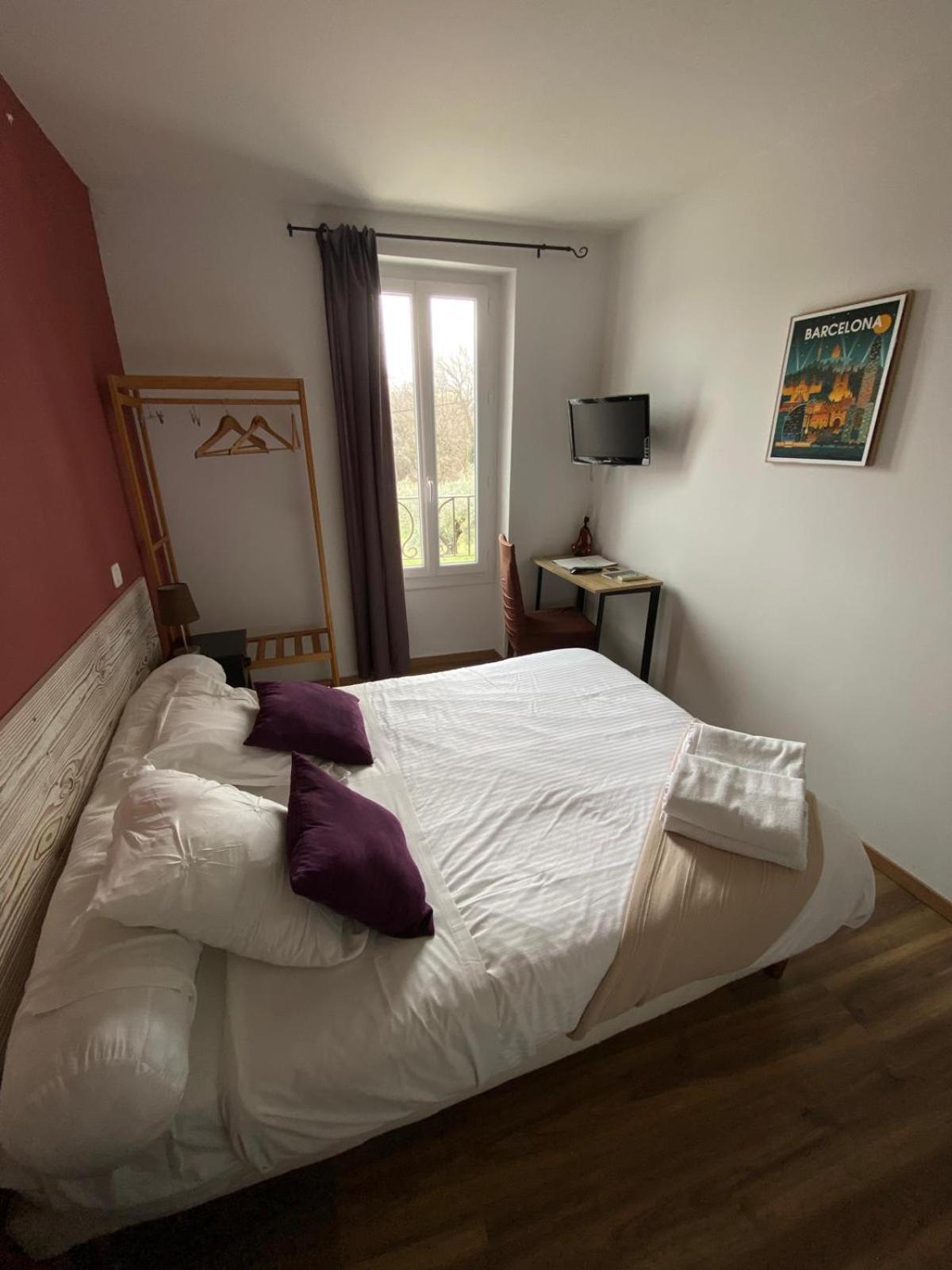 Auberge Les Galets Peyruis Exteriör bild