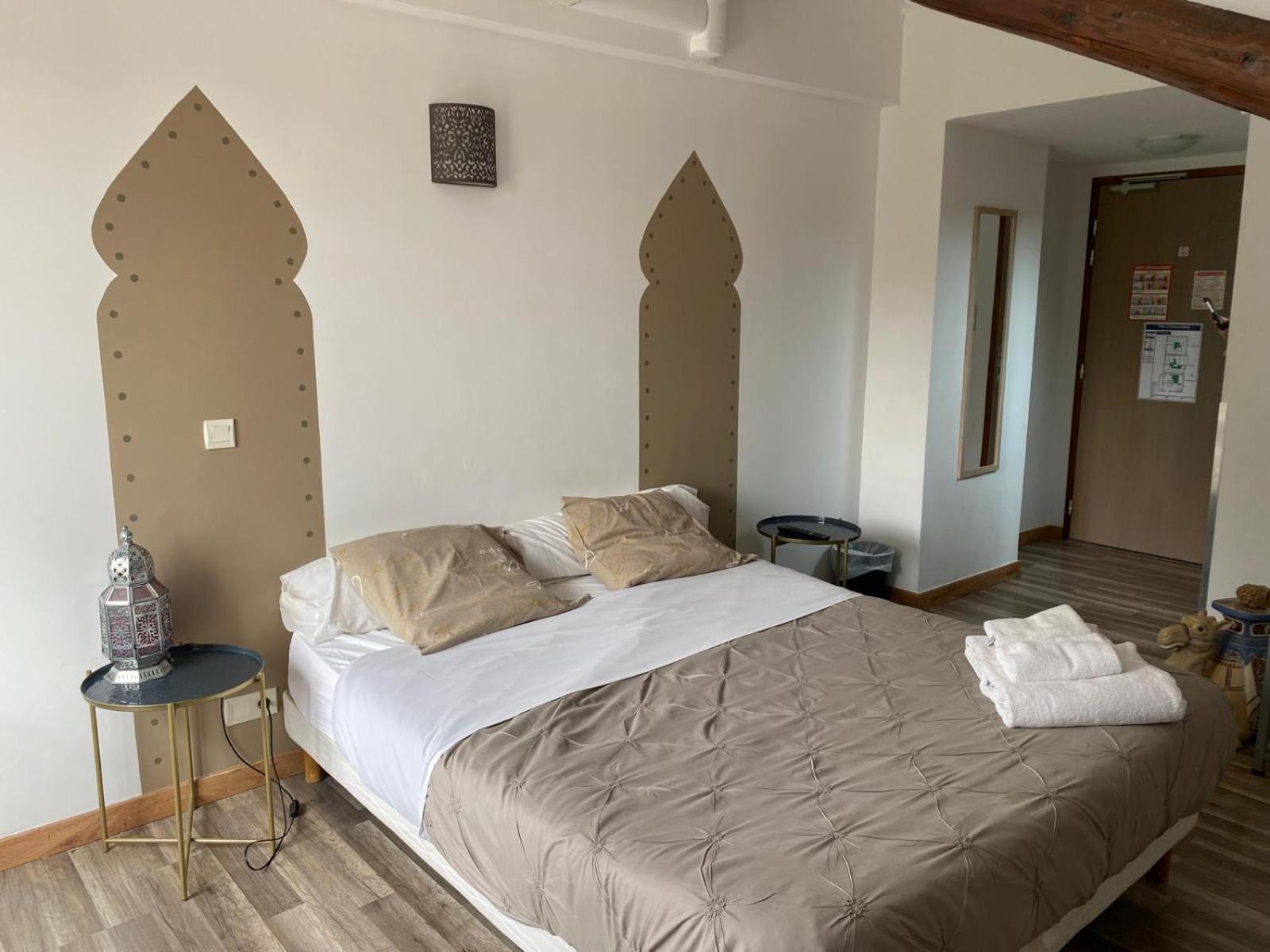 Auberge Les Galets Peyruis Exteriör bild