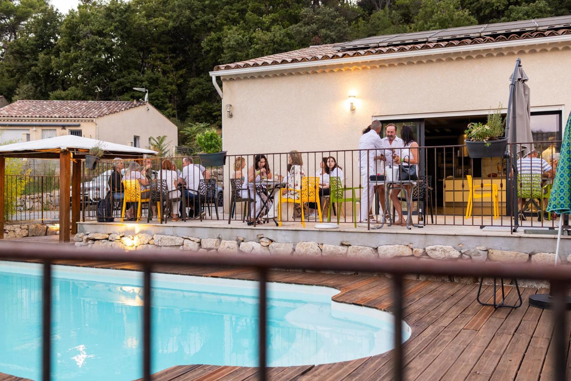 Auberge Les Galets Peyruis Exteriör bild